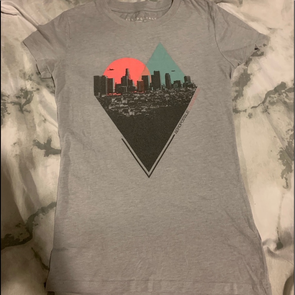 Grey t shirt